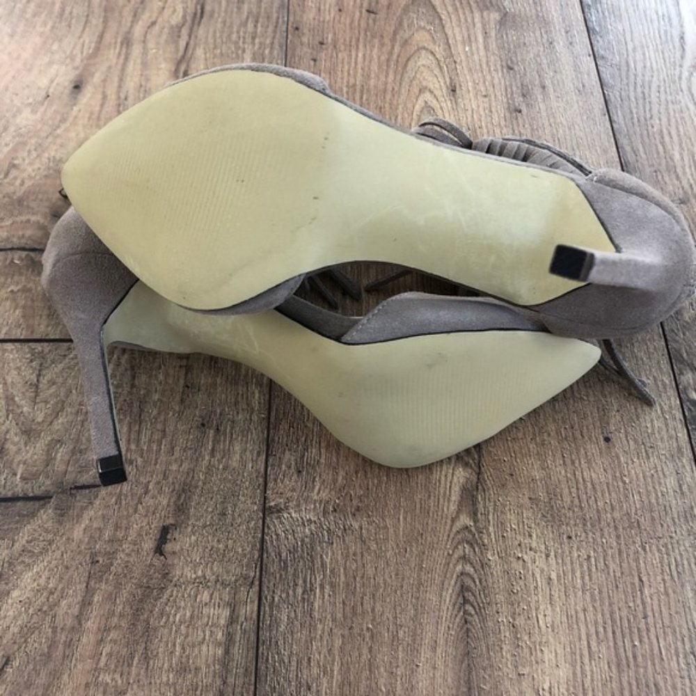 SOLD New Steve Madden Melia Fringe Heels Taupe - Picture 6 of 8
